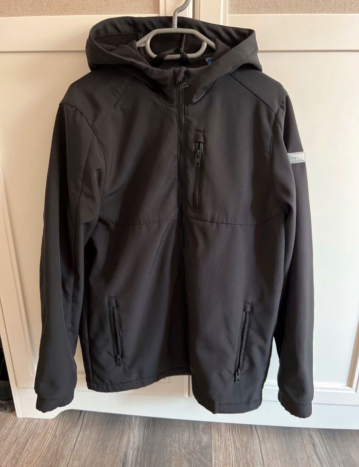 Jack & Jones Softshelljacke Übergangsjacke schwarz Gr. 176 in Vettweiß