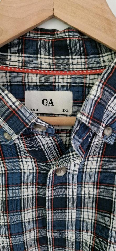 Getragenes, gut erhaltenes  Herren - Kurzarmhemd in Gr. 3XL in Delbrück