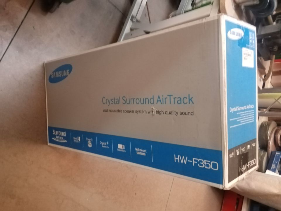 samsung crystal surround air track hw f350 soundbar in München