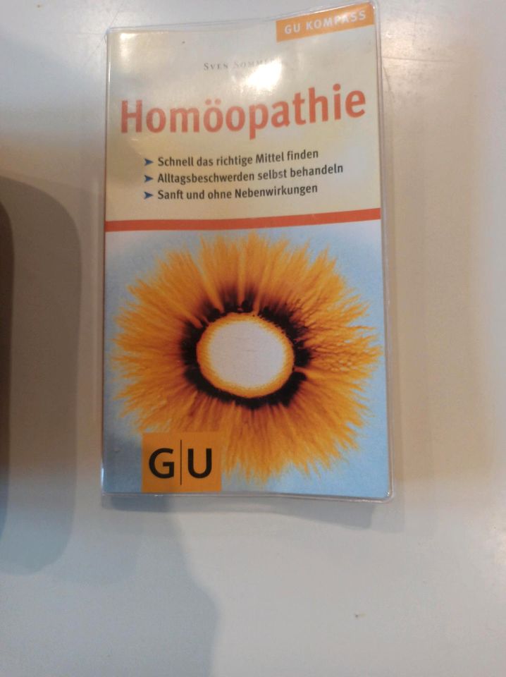 Homöopathie Taschenapotheke und kleines Buch inkl. Versand in Bad Münstereifel