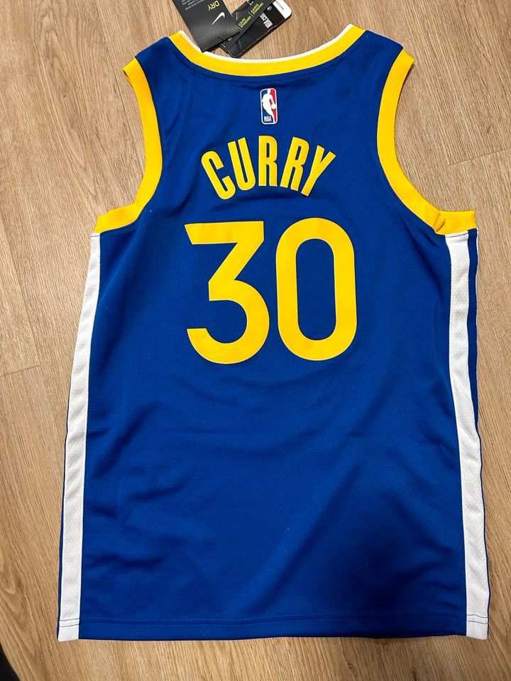Nike NBA Jersey Trikot Golden State Steph Curry Gr. M NEU in Aachen
