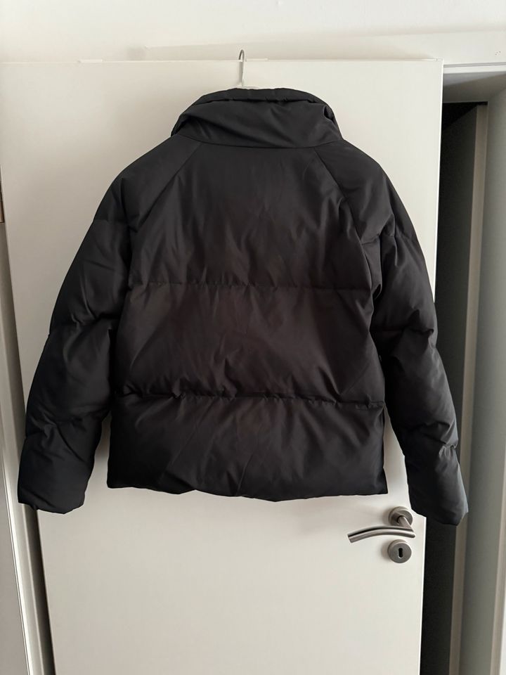 Winterjacke Daunen /bomber  schwarz Damen neuwertig in Weinheim