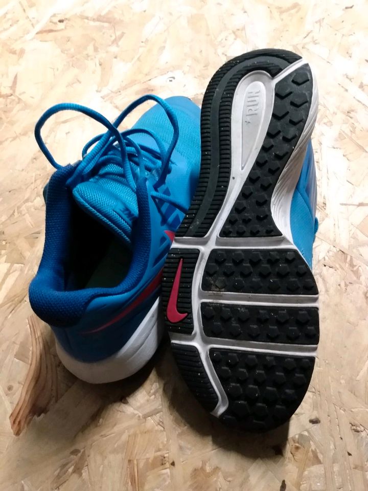 Nike Sportschuhe Größe 39 in Rohrenfels