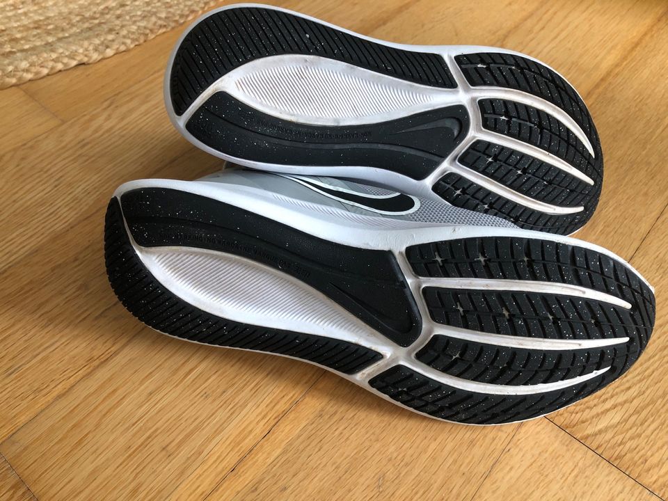 Nike Starrunner  Sportschuhe 36.5 Mödchen in Heidelberg