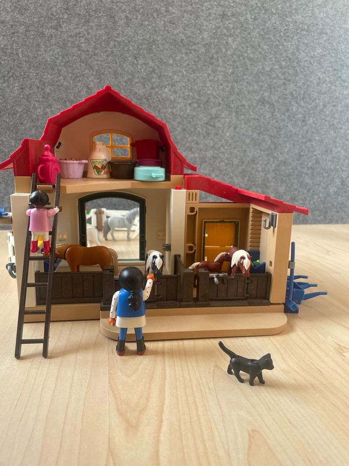 Playmobil Ponyhof 6927 mit Ponywagen 6948 in Wuppertal