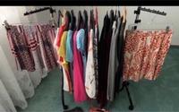 Kleiderpaket M Shirts Bluse Röcke Strickjacken Marken Outfits Bayern - Arnstorf Vorschau