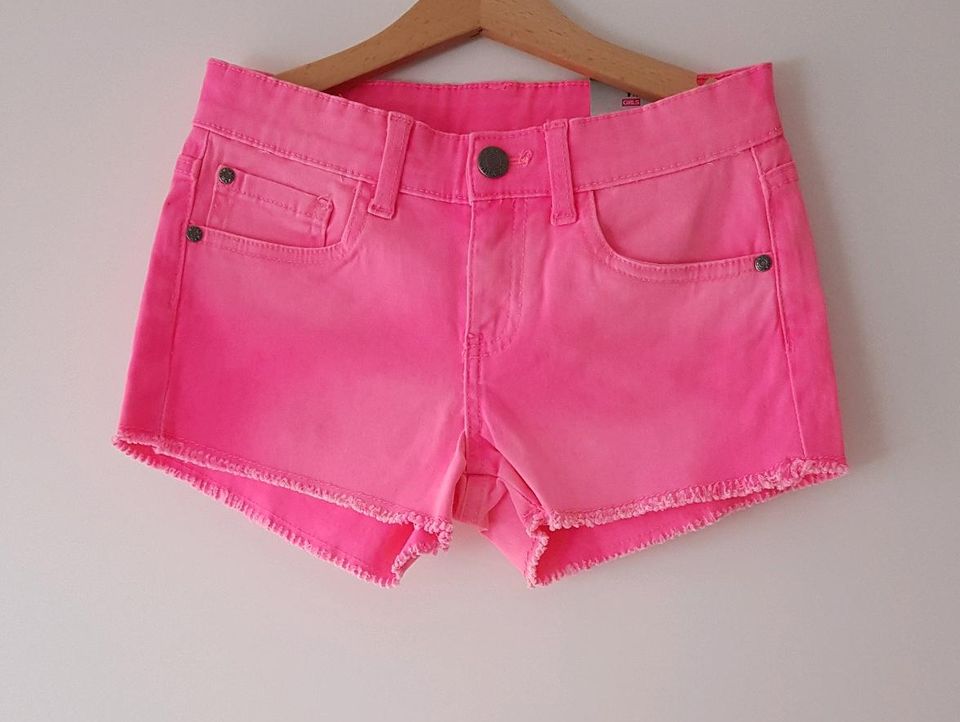 Short kurze Hose pink nagelneu 140 in Friedberg