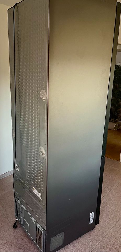 Samsung Kühlschrank (effizient und stromsparend) in Marburg