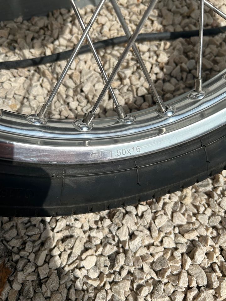 Simson Speichenrad 1,50x16 mit Reifen in Wolfen