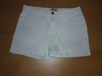 Damen Jeans Shorts Hot Pants Gr.38 weiß NEU Hessen - Langen (Hessen) Vorschau