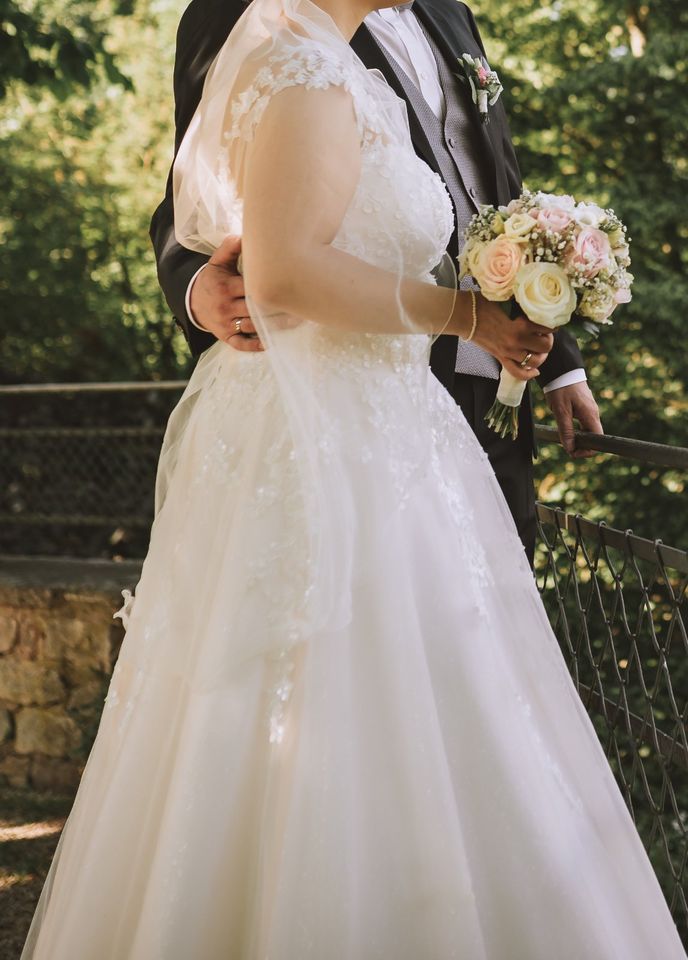 Brautkleid, Hochzeitskleid, A-Linie, Gr.40 in Erlenbach
