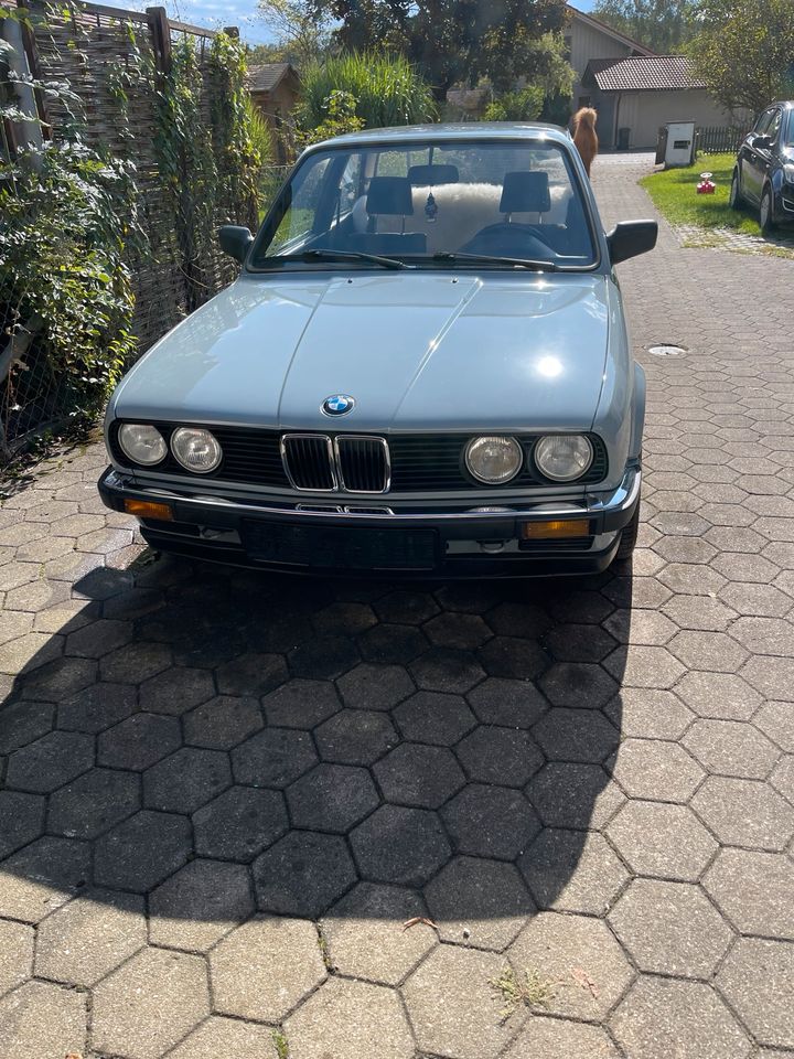 BMW e30 316i BASALTBLAU in Weilheim i.OB