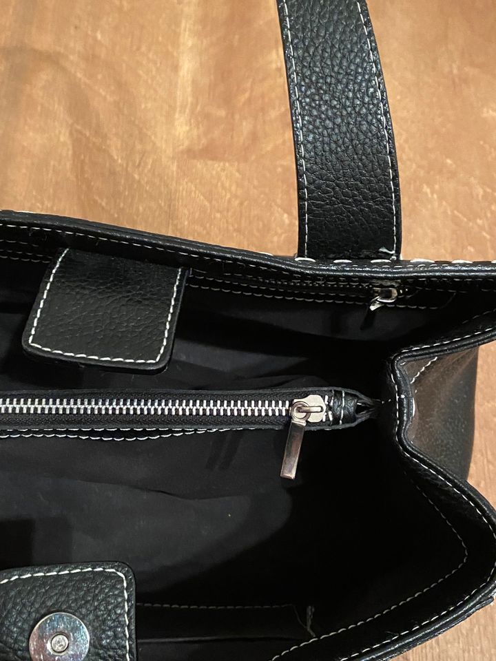 Handtasche schwarz Kellybag Style Leder sehr guter Zustand in Hamburg