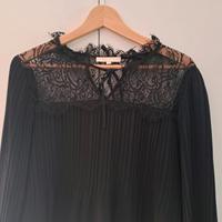 Maje Bluse Gr.  L 40 42 Spitze schwarz neu Hemd Altona - Hamburg Othmarschen Vorschau