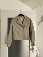 H&M Bikerjacke Lederjacke Kunstleder Jacke Blazer M 38 Neu Niedersachsen - Bückeburg Vorschau