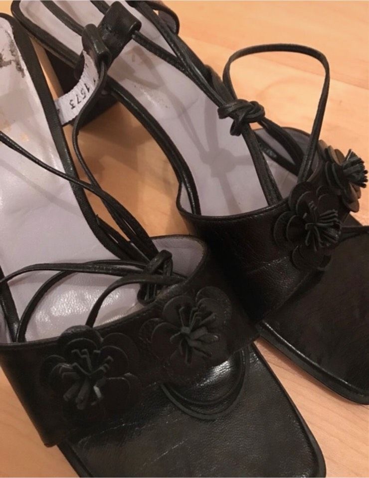 Highheel Sandale schwarz Pumps 37 binden Schuhe Damen Blüte Absat in Ostfildern