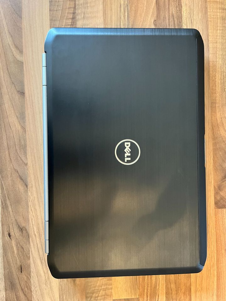 Dell Latitude E5520 / 256GB SSD / Akku defekt / WIN 10 in Vöhringen