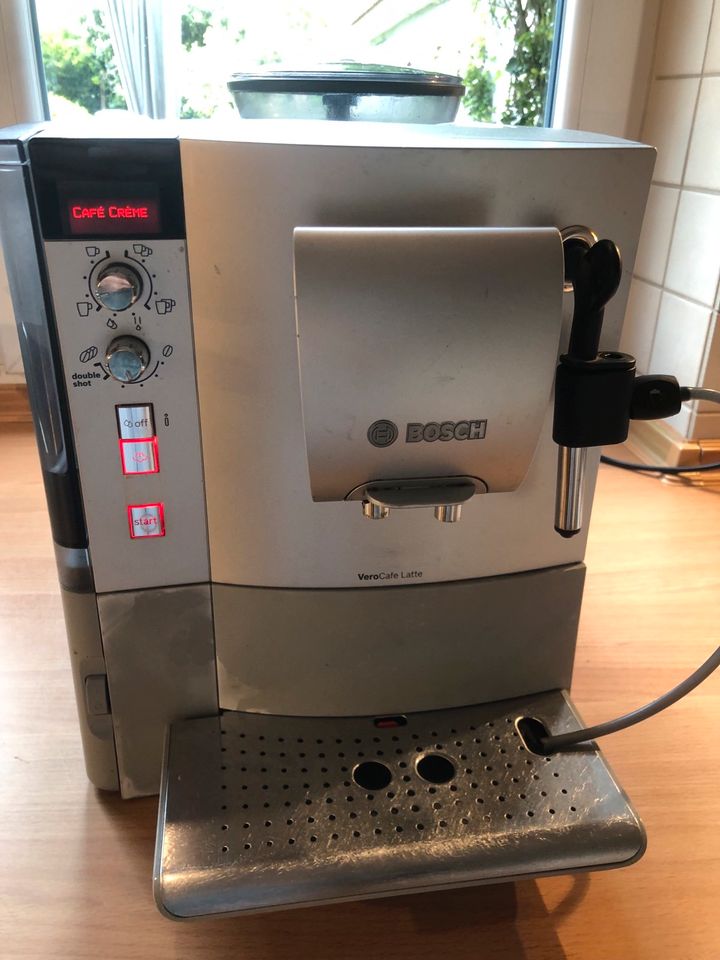 Kaffeevollautomat Bosch in Hatten