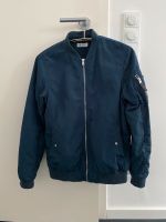 Jacke H&M dkl blau Top Kr. München - Straßlach-Dingharting Vorschau