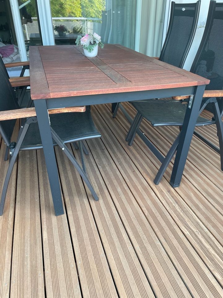 Akazien Esstisch, Küchen & Garten Tisch mit Aluminium Fuß in Bonn