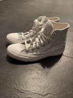 Original Converse Chucks NEU weiß Silber Glitzer Brandenburg - Hoppegarten Vorschau