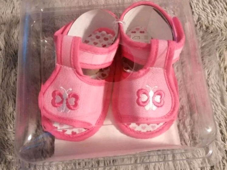 Baby Sandalen Pink Neu Gr. 18/19 in Kiel