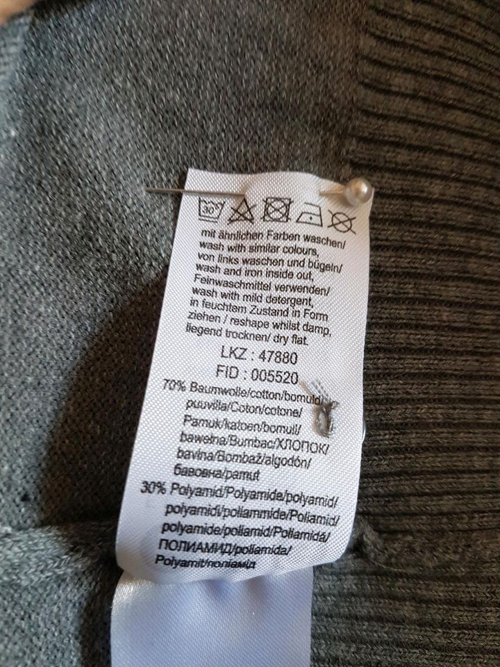 Strickjacke der Marke Flashlights, neu in Raubach (Westerw.)