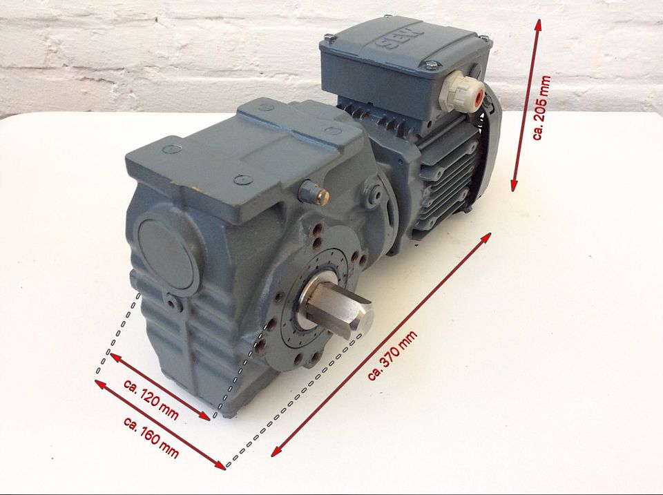 SEW Eurodrive Getriebemotor SA47 DRS71S4/TH 0.25kW 1390/13 r/min in Korschenbroich