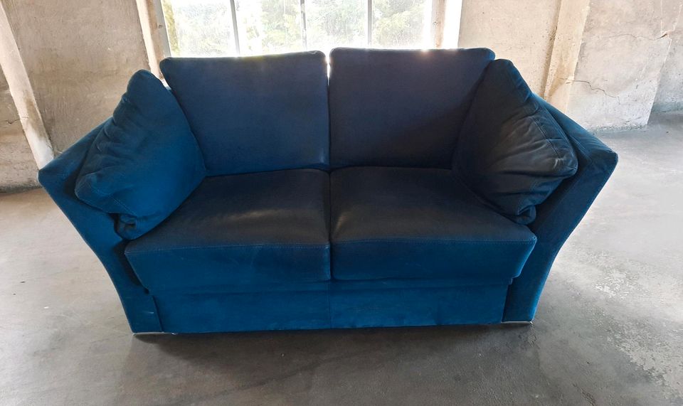 Couch 2-Sitzer blau Leder in Euskirchen