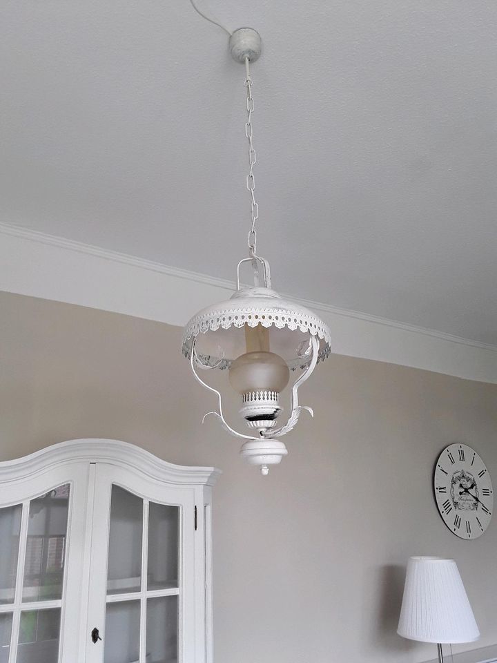 Lampe alt in shabby chic in Westerstede