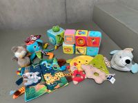 Babyspielsachen aus Stoff mit Knistern, Klingeln, Rasseln Baden-Württemberg - Rielasingen-Worblingen Vorschau