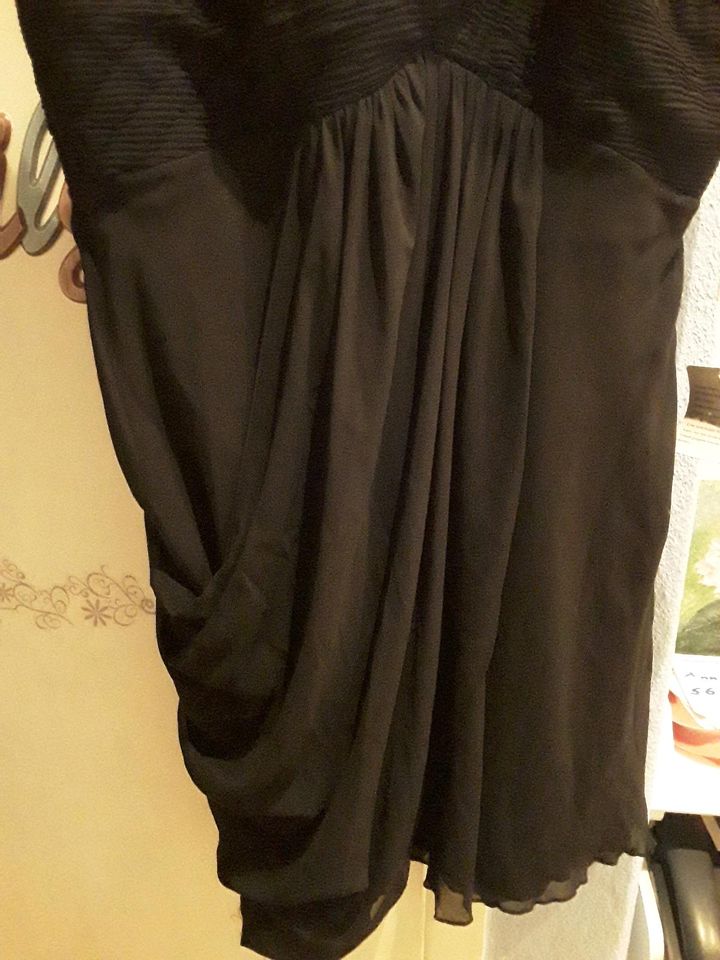 Festkleid Neu mit Etikett Gr 46 XXXL in Lohsa