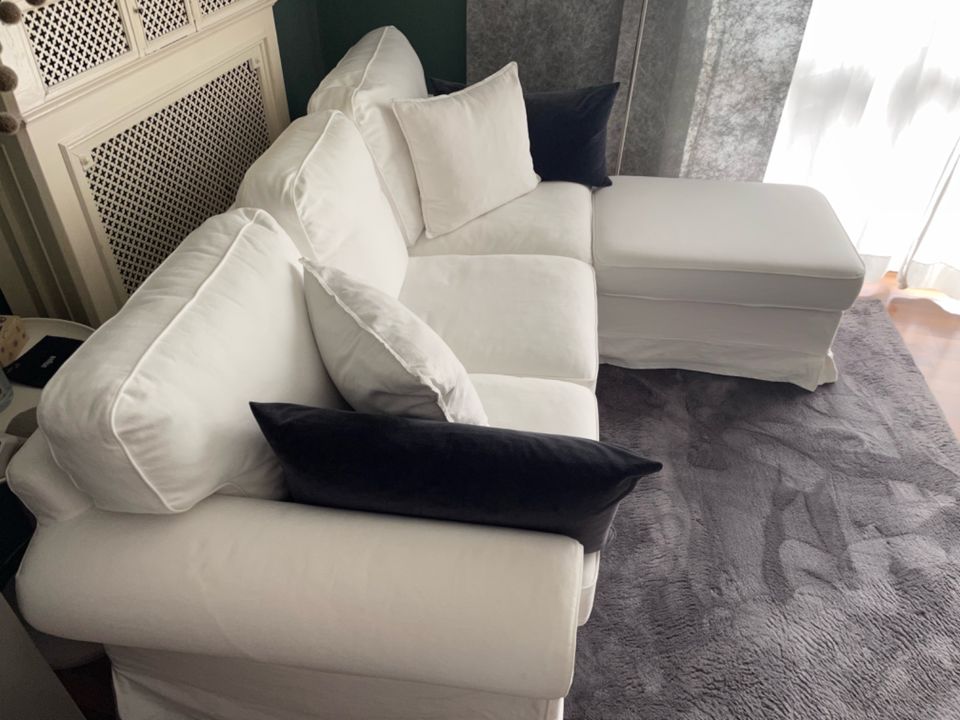 Sofa 3 Sitzer plus Hocker IKEA EKTORP weiss in München