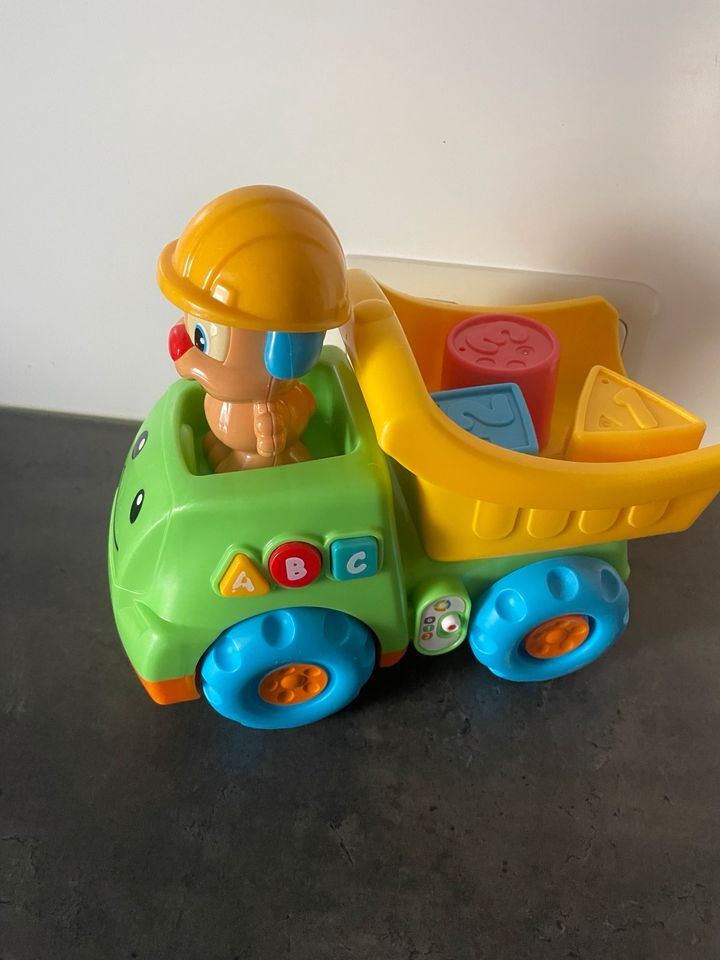 Fisher Price Kipplaster in Kleinwallstadt