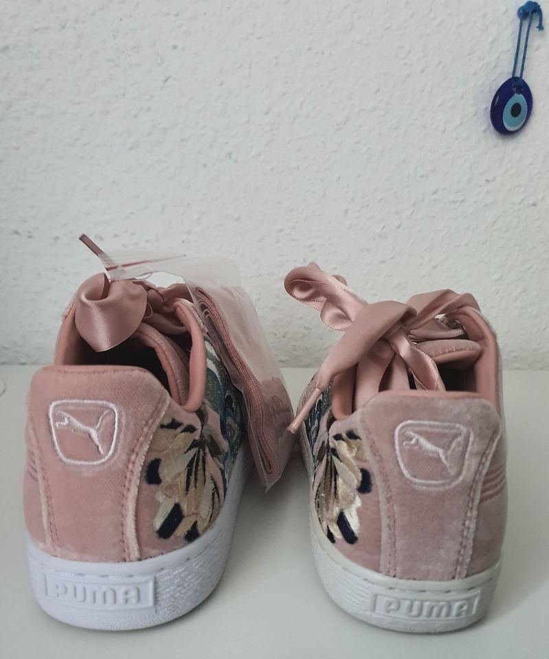 Puma Sneaker "Basket Heart Hyper EB Blumen Schuhe Rose Gr39 Neu in Bochum