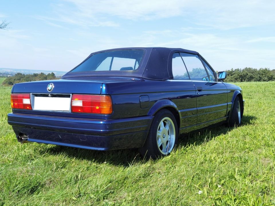 BMW E30 Cabrio M Technik 2 | 318 in Florstadt