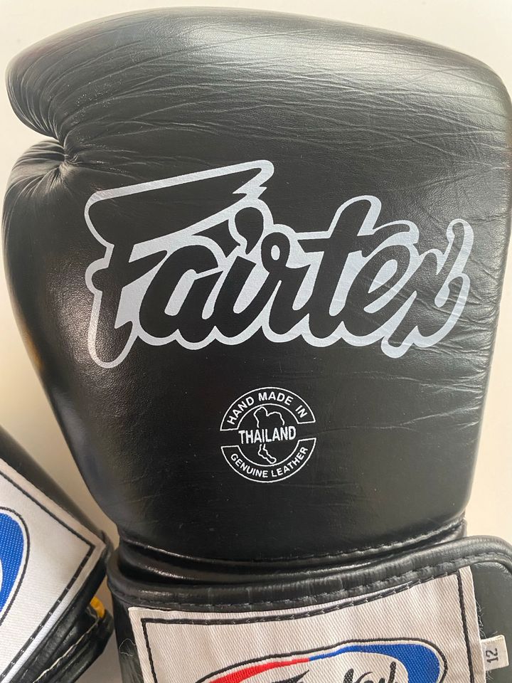 Fairtex Boxhandschuhe 12oz - wie neu in München