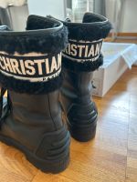 Christian Dior Boots Stiefel 40 Fell/ Leder NP 1490 Sachsen - Königsbrück Vorschau