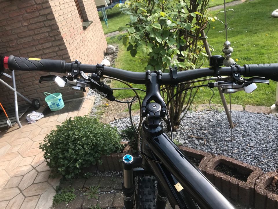 MTB 26 Zoll CANYON , voll Carbon . in Menden