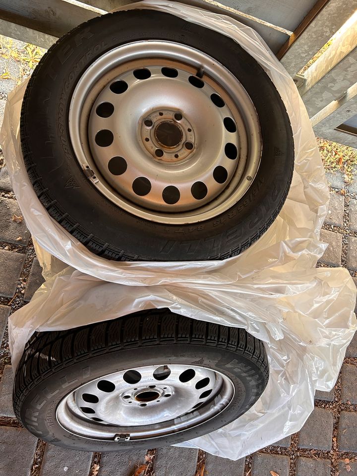 4 x Mini 15“ Stahlfelgen 175/65 R15 mit Winterreifen Pirelli in Karlsruhe