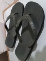 Flip Flops, Sandalen, Größe 41, Grau, verstaubt, Telekom Harburg - Hamburg Hausbruch Vorschau