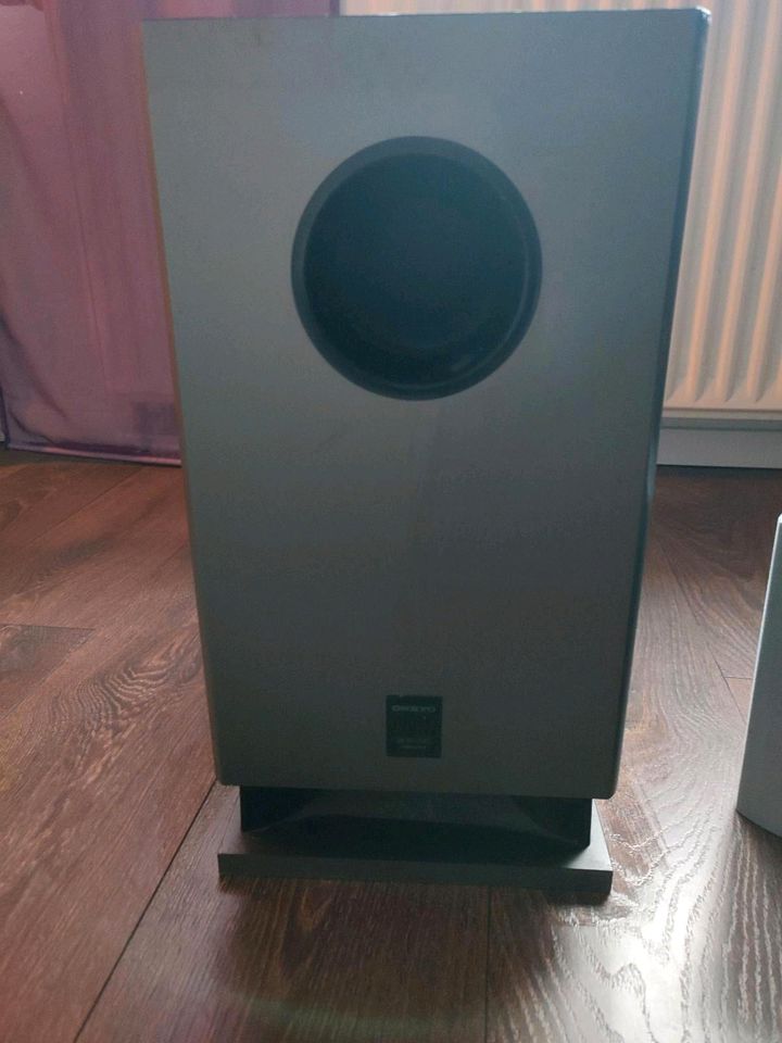 Onkyo HT-S580 Home Theater Audio System in Petershagen