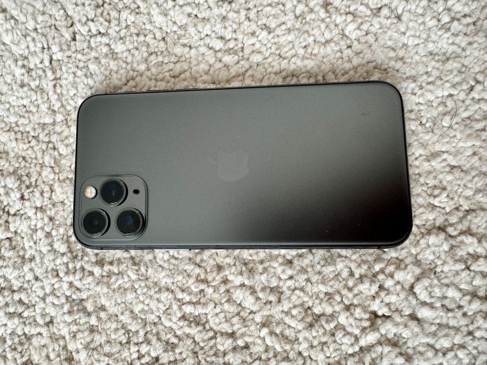 iPhone 11 Pro | 512 GB | spacegrau in Duisburg