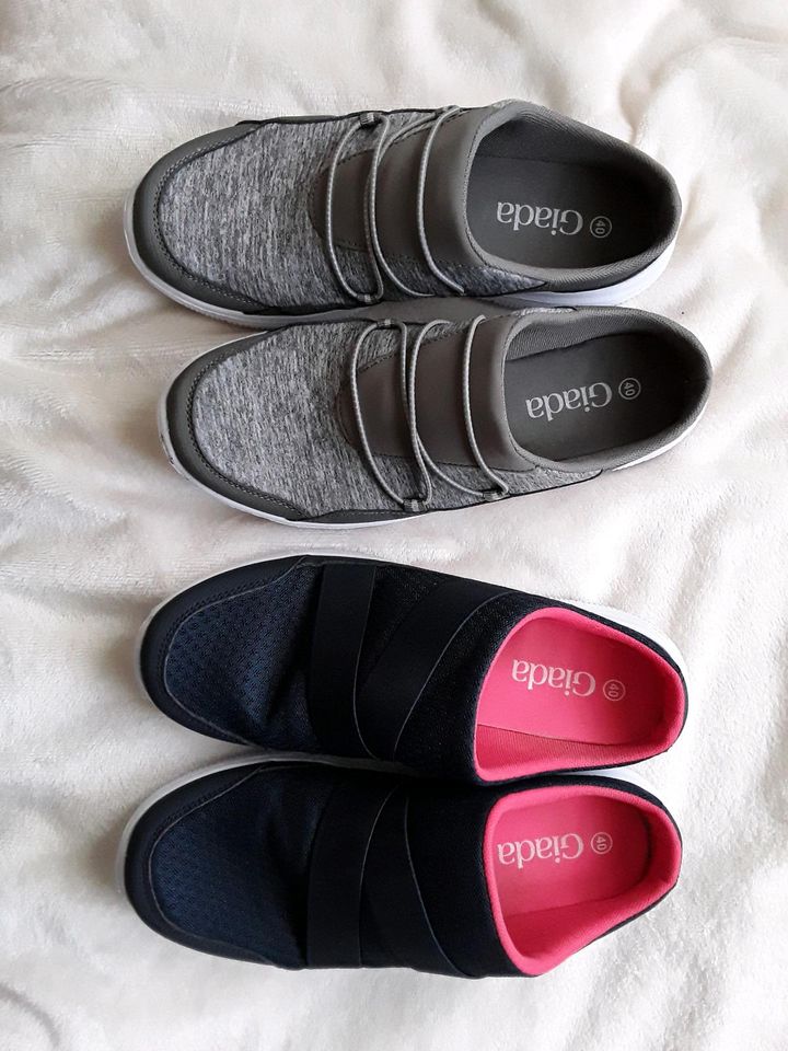 Slipper  Sabouts 40 Neu OHNE Karton blau und oder grau in Troisdorf