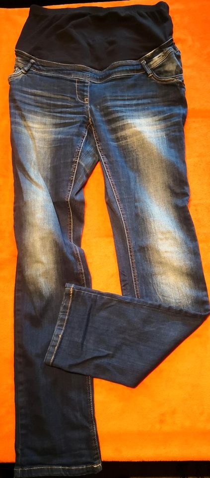 5 Stück Umstands Jeans Hose 40 42 44 schwarz, blau in Forchheim