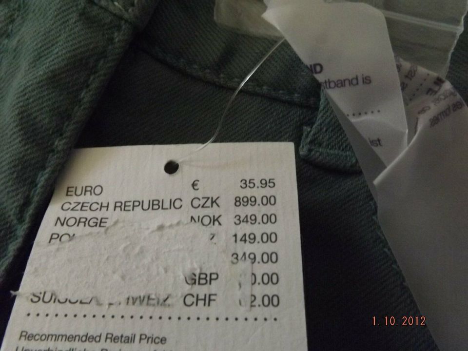 Hose Short Shorts Capri 3/4 Jeans grün Mexx Mädchen 116 NEU in Florstadt