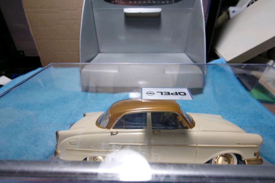 Opel Kapitän 1956 Schuco für Opel Car Collection 1:43 Créme/gold in Teltow