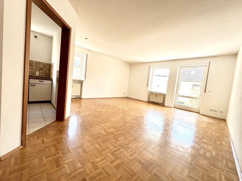 *gemütliche und ruhig gelegene 2 Zi-WHG mit Balkon inkl. Blick ins Grüne, ab 01.07. zentral in Augsburg-Pfersee-Süd, Keller und TG Einzelparker* in Augsburg