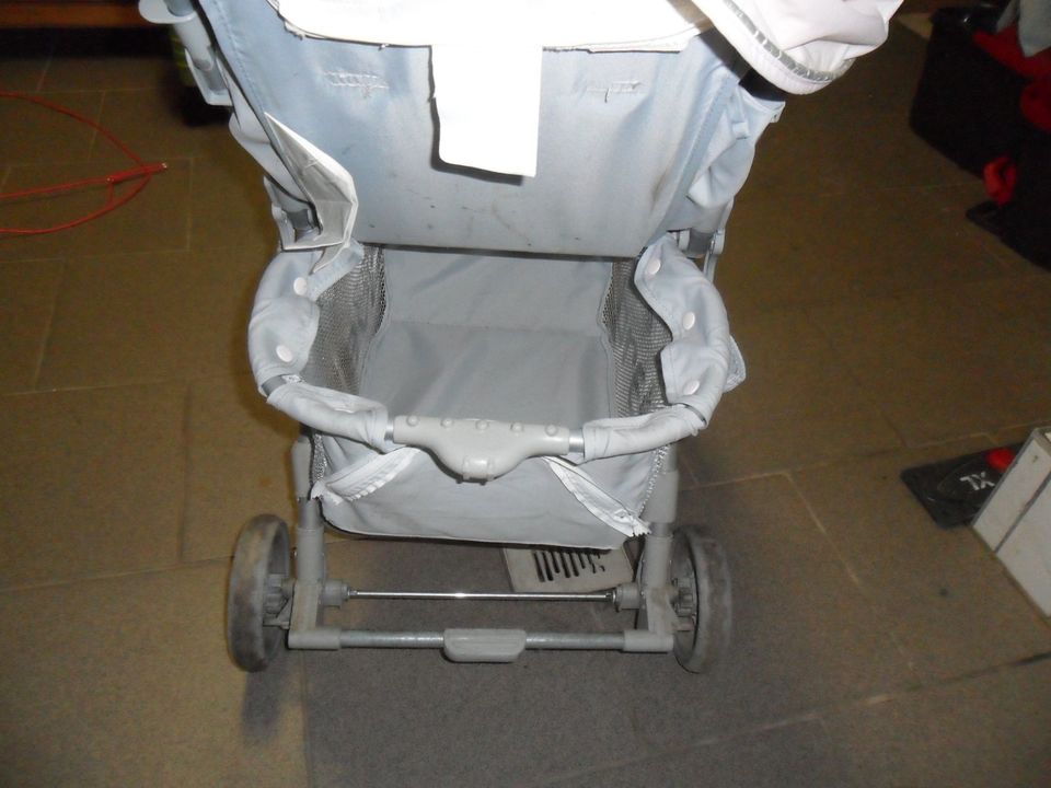 Kinderwagen in Sinzing