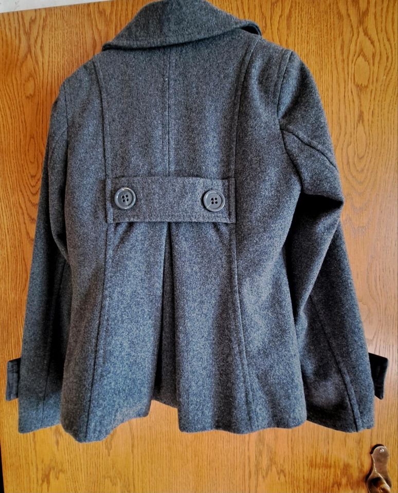 Damen Wolljacke Gr.36,H&M,Sehr gut in Niederorschel